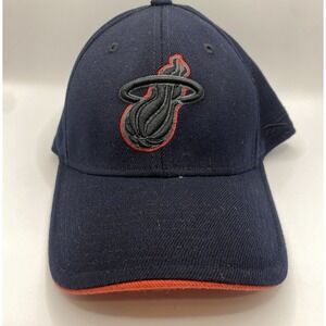 Vintage Miami Heat NBA Basketbal Fitted Hat Cap Black Embroidered Heat Logo OSFA